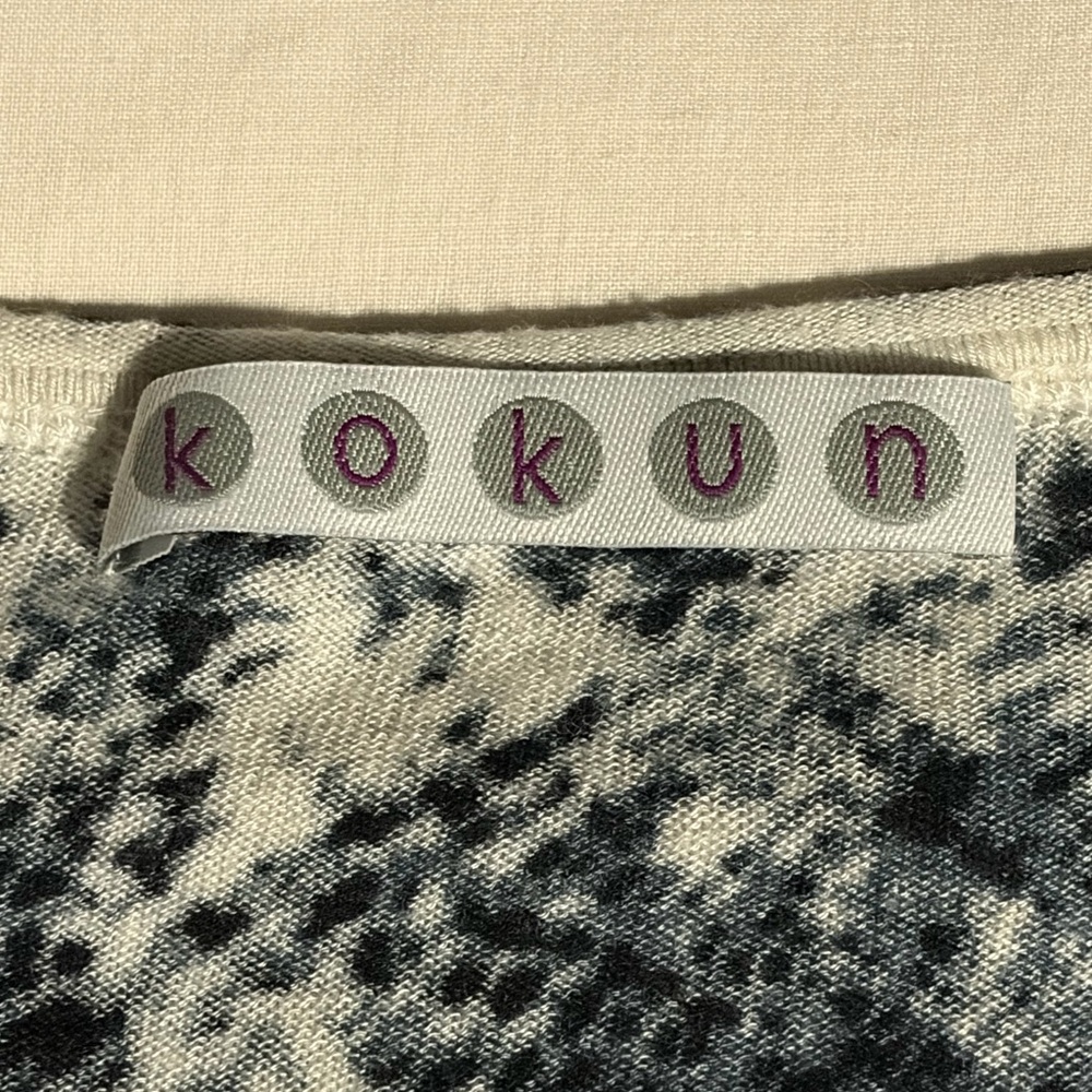 Kokun Dark Python Print Fitted Crew Neck - image 4